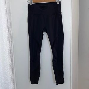 Athleta Black Sautation Legging Mesh Detail Sz Small